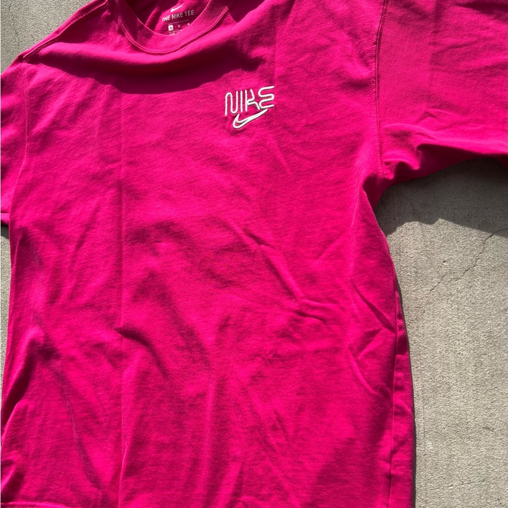 Nike Men's Vibrant Pink Short Sleeve Tee - Neon Palm- Fireberry Size M - Picture 5 of 7